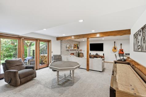 5721 Devils Hollow Road Fort Wayne IN 46814