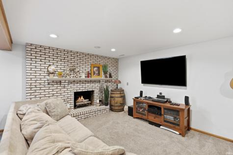 5721 Devils Hollow Road Fort Wayne IN 46814