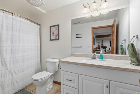 5721 Devils Hollow Road Fort Wayne IN 46814
