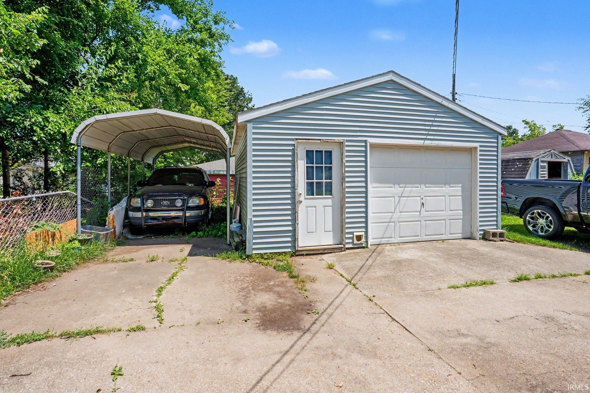 1608 Sheridan Street South Bend IN 46628