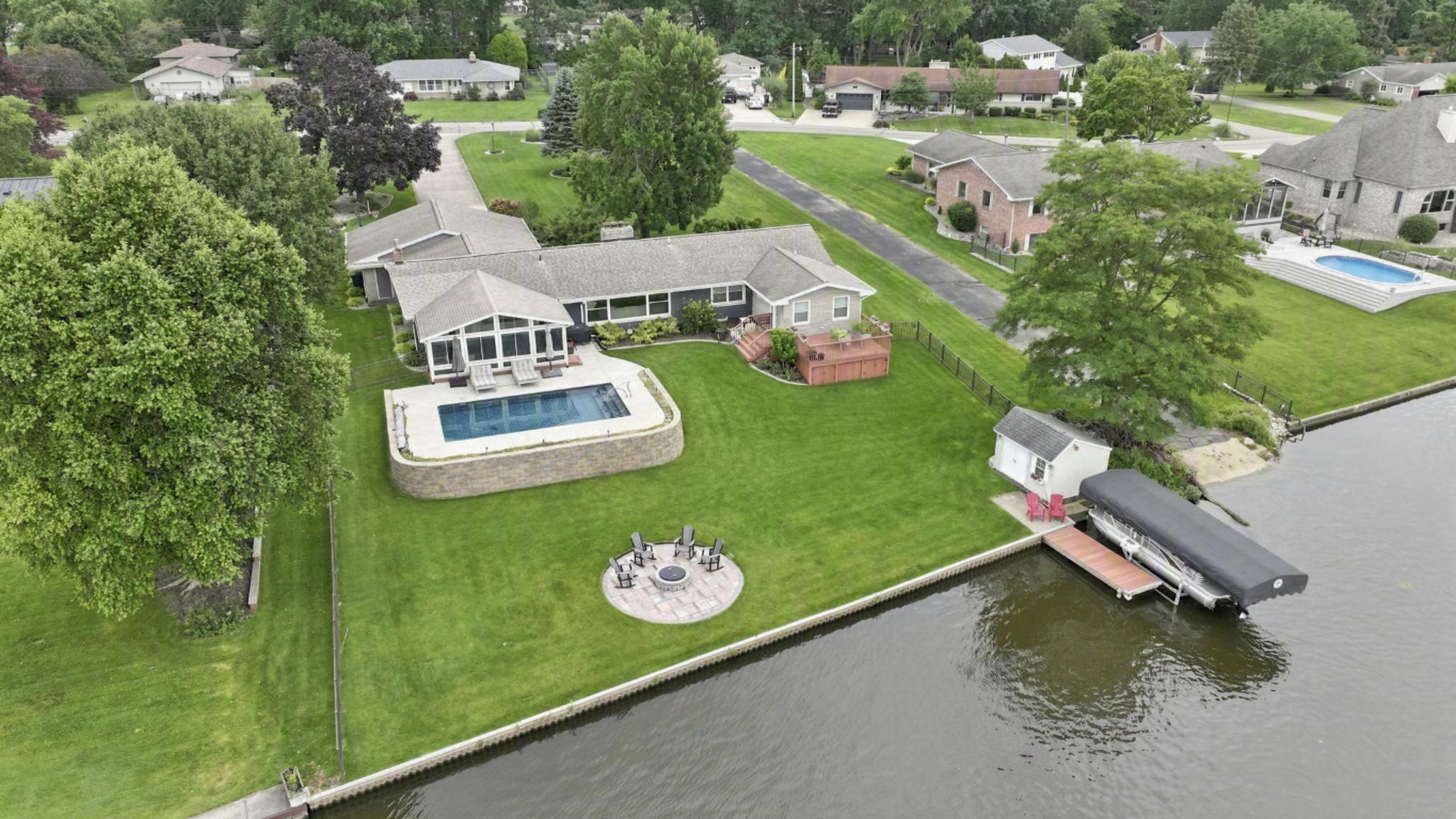 56045 Riverdale Drive Elkhart IN 46514