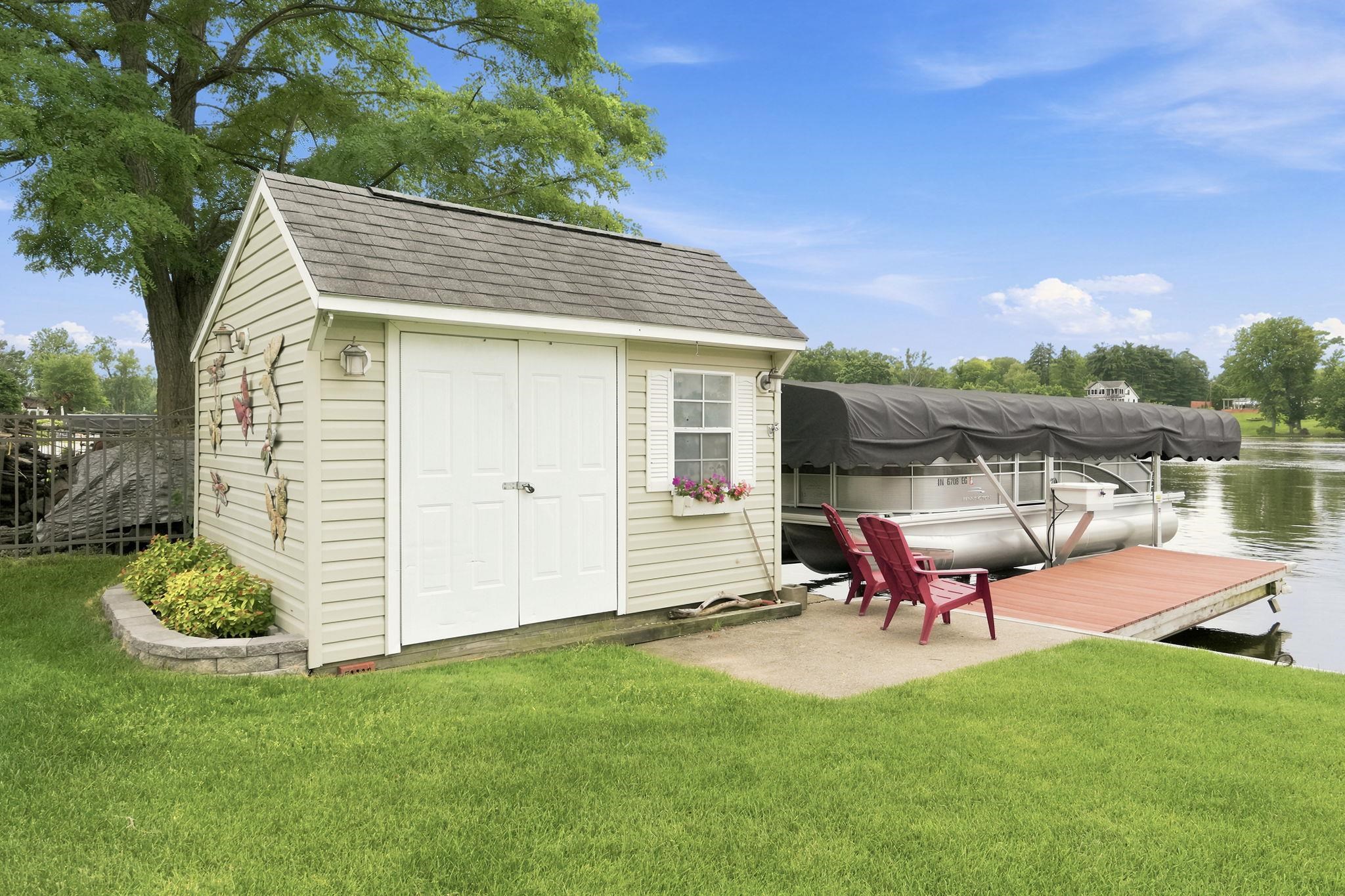 56045 Riverdale Drive Elkhart IN 46514
