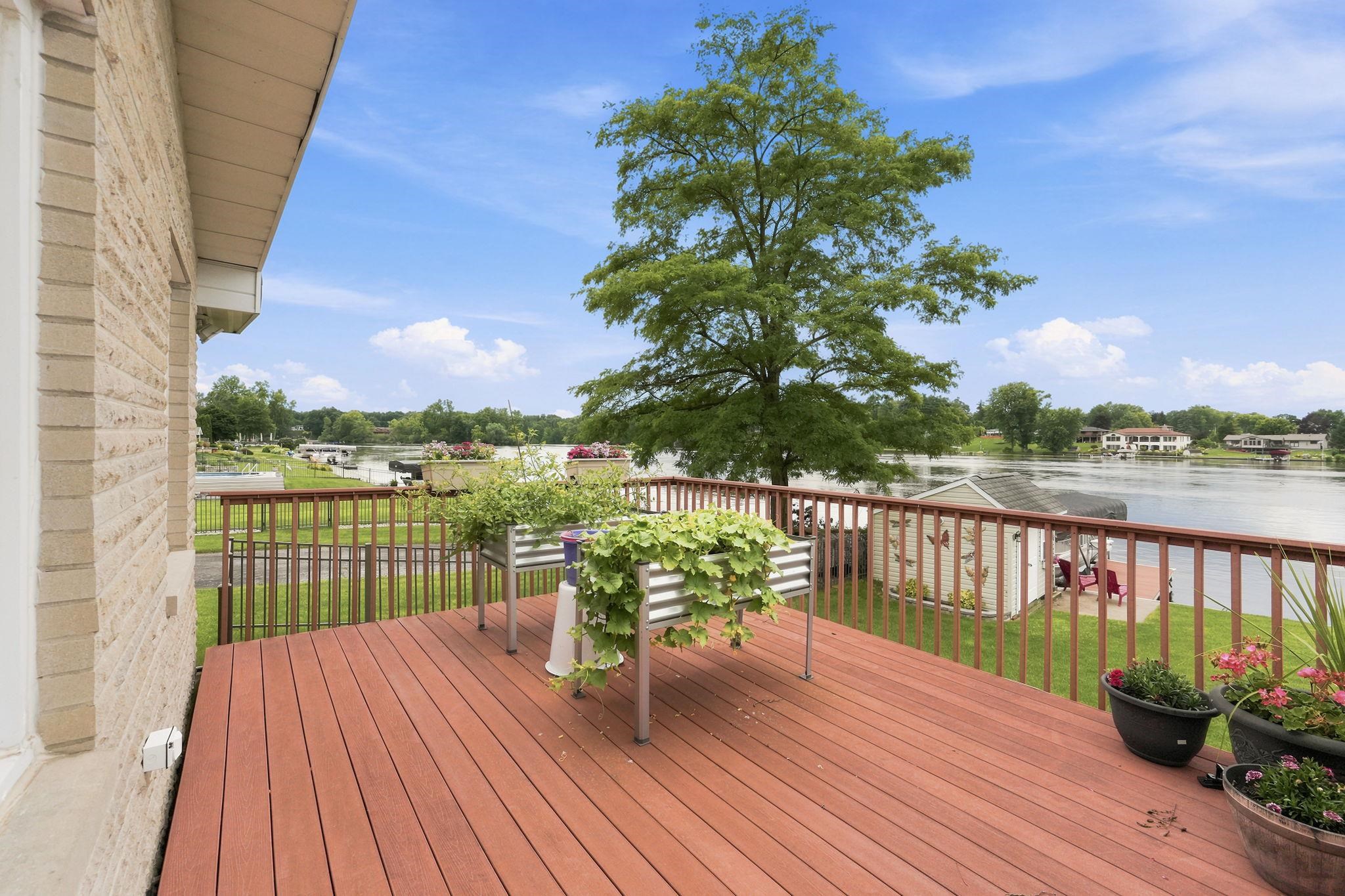 56045 Riverdale Drive Elkhart IN 46514
