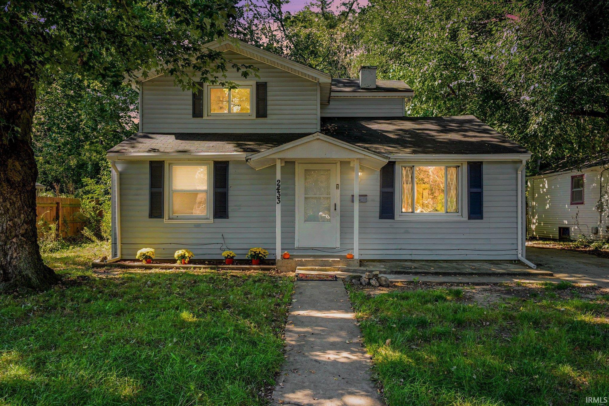 2433 Hollywood Place South Bend IN 46616