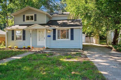 2433 Hollywood Place South Bend IN 46616
