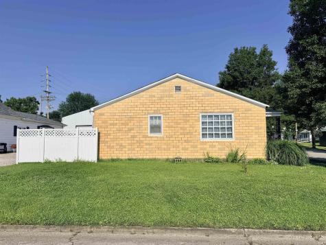 889 NE H Street Linton IN 47441