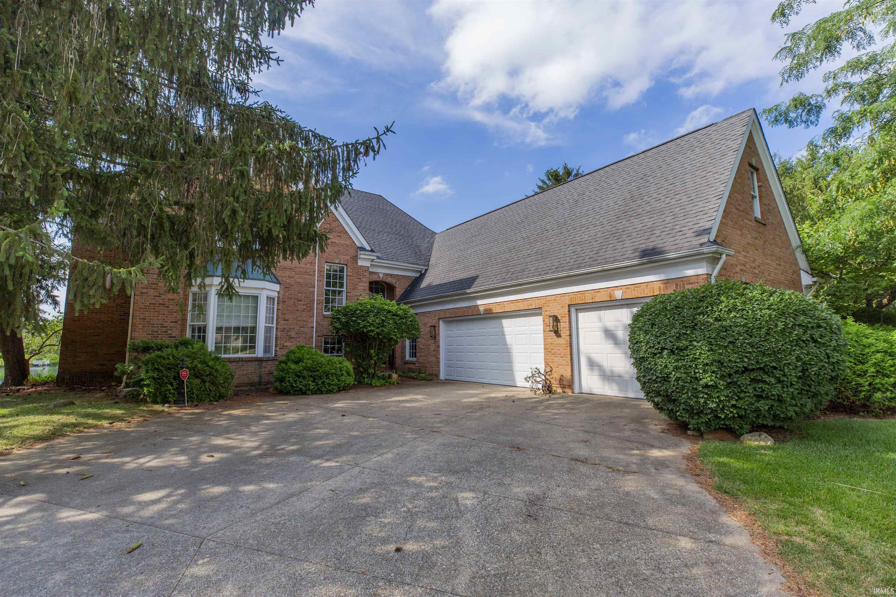 Granger IN, 15711 Lake Forest Court