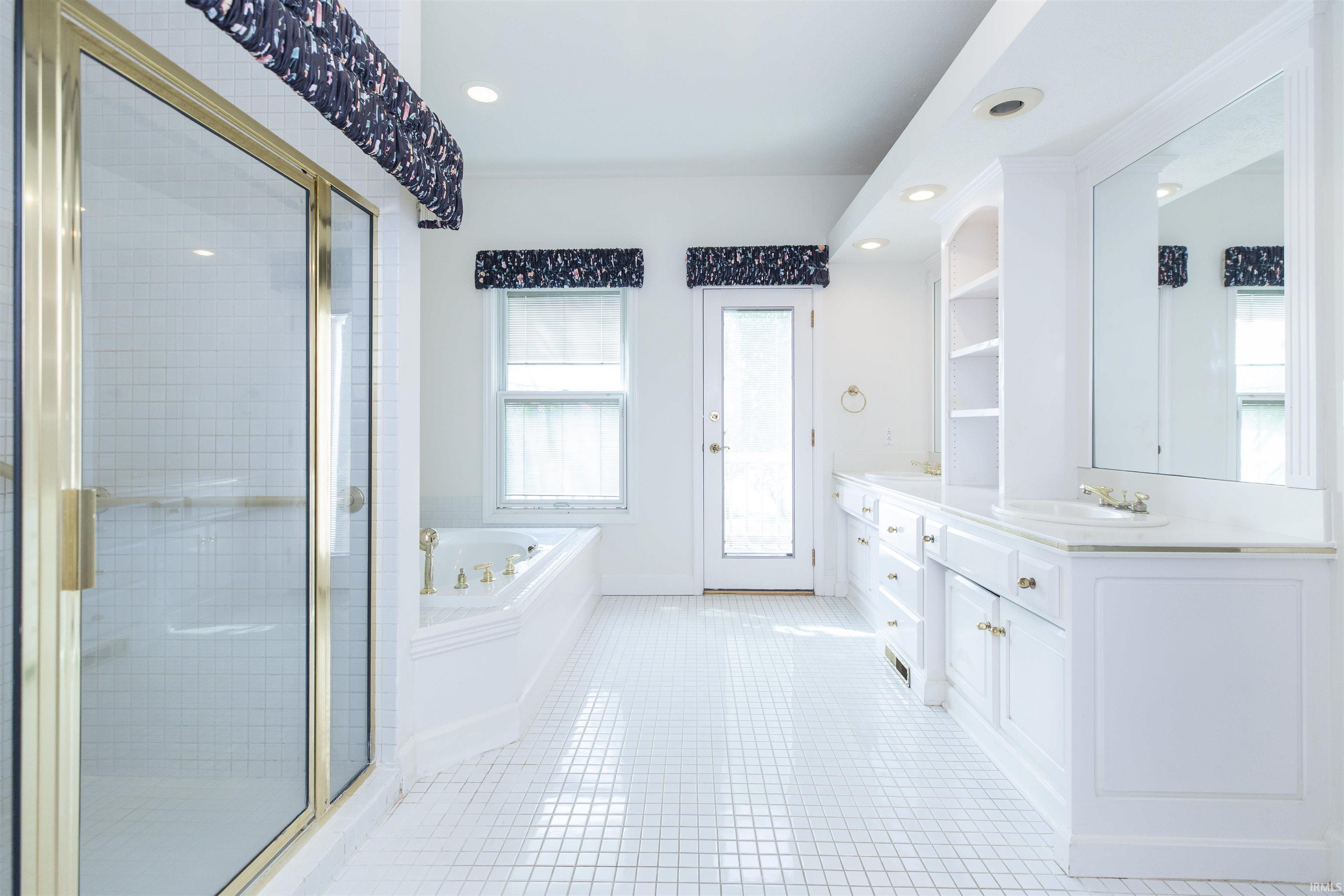 15711 Lake Forest Court Granger IN 46530