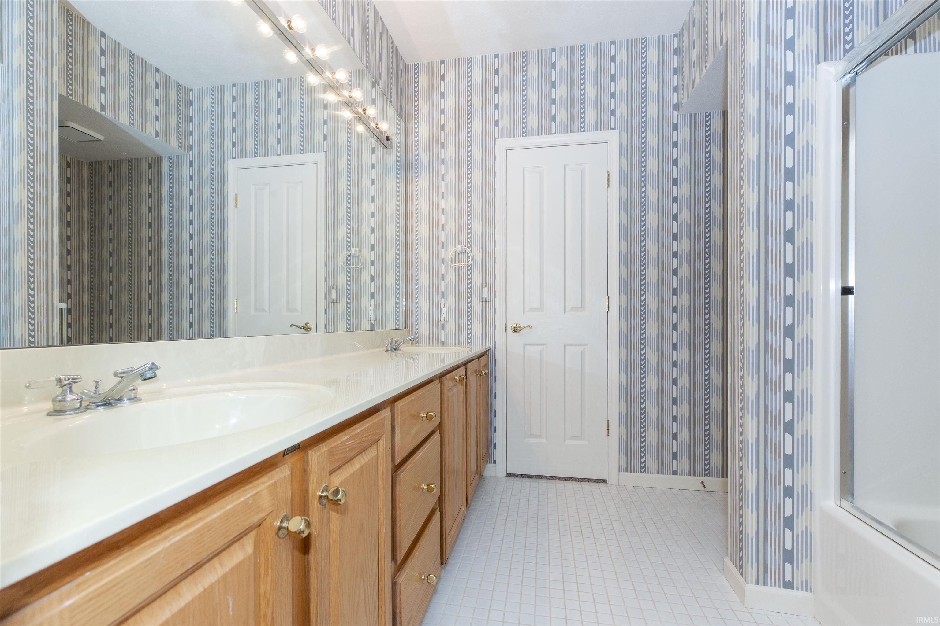 15711 Lake Forest Court Granger IN 46530