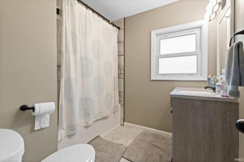 57954 Pear Road South Bend IN 46619