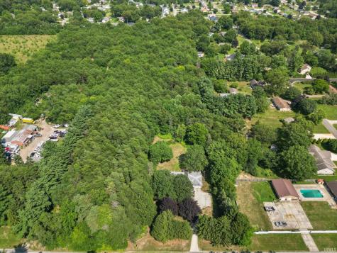 57954 Pear Road South Bend IN 46619