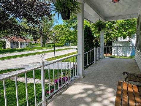 730 Ridgewood Drive Fort Wayne IN 46805