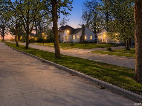 730 Ridgewood Drive Fort Wayne IN 46805
