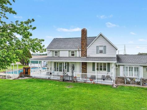 8902 S 900 E Road Walkerton IN 46574