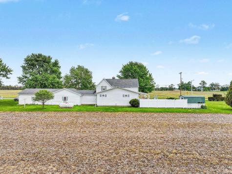 8902 S 900 E Road Walkerton IN 46574