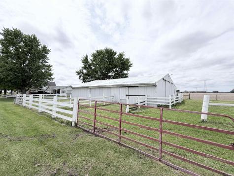 8902 S 900 E Road Walkerton IN 46574