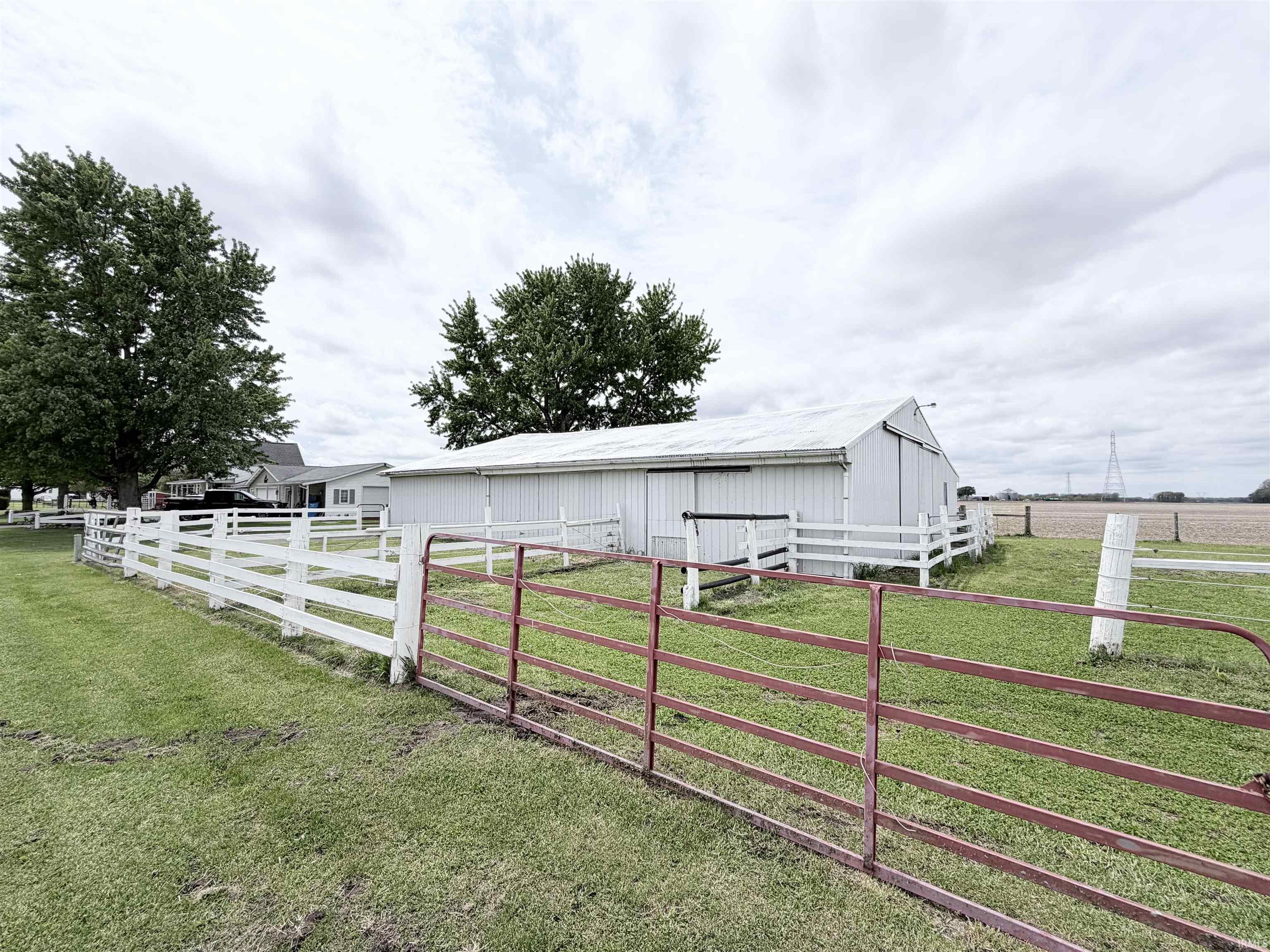 8902 S 900 E Road Walkerton IN 46574