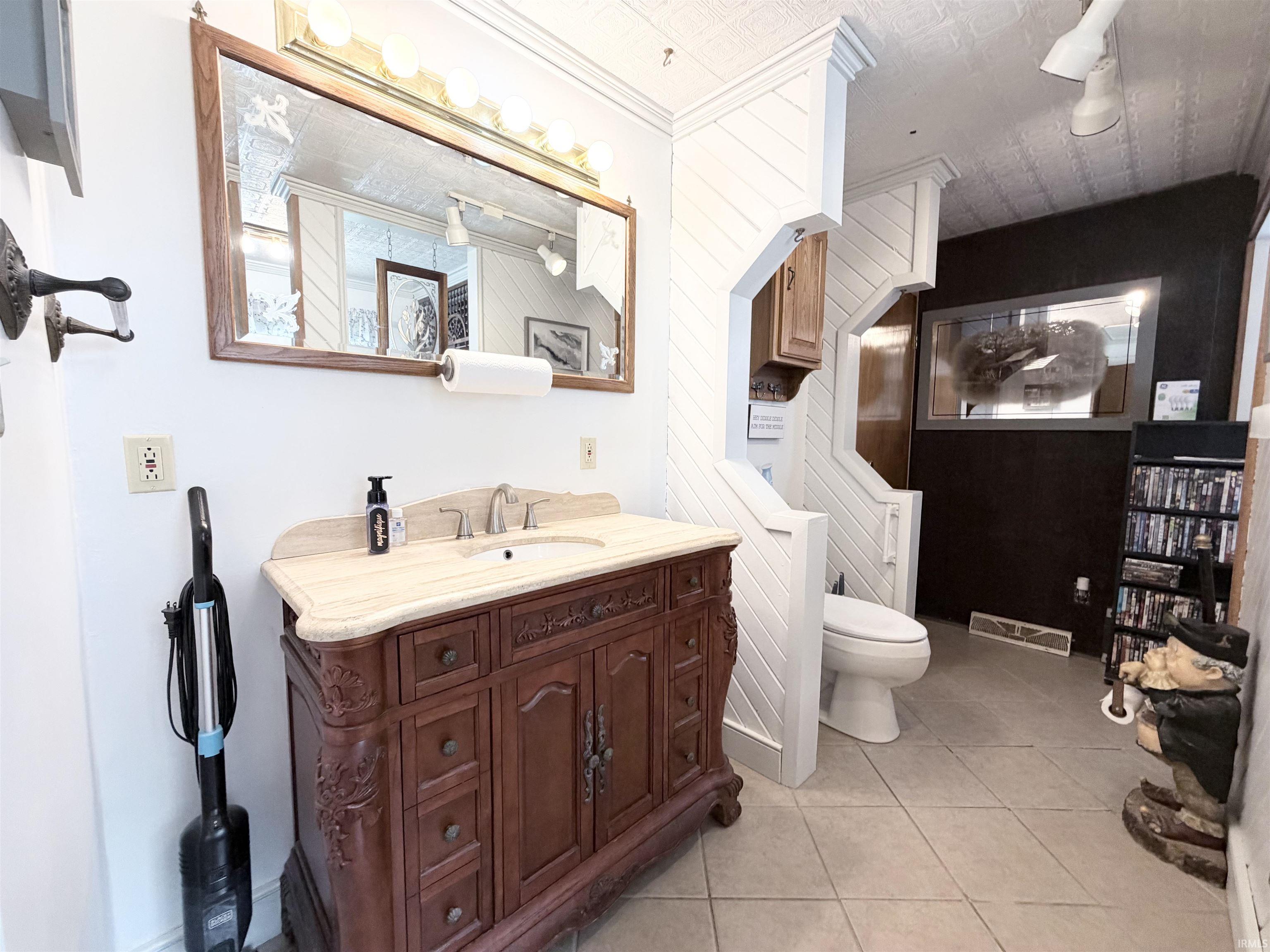 8902 S 900 E Road Walkerton IN 46574