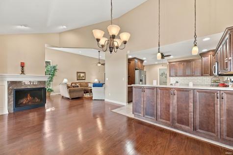 5504 N Lakeshore Drive Muncie IN 47304