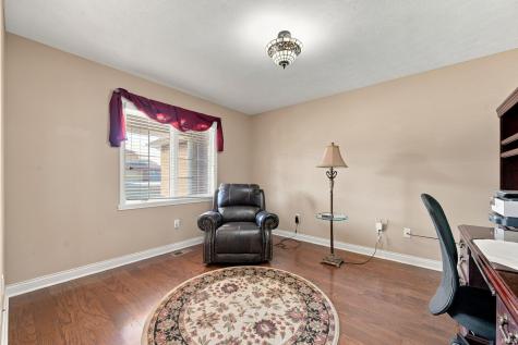 5504 N Lakeshore Drive Muncie IN 47304