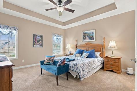 5504 N Lakeshore Drive Muncie IN 47304