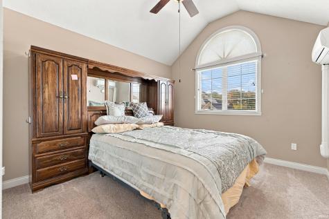 5504 N Lakeshore Drive Muncie IN 47304