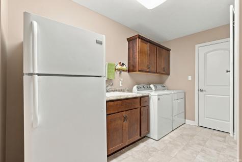 5504 N Lakeshore Drive Muncie IN 47304