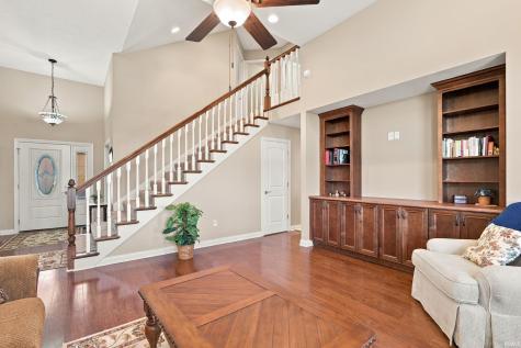 5504 N Lakeshore Drive Muncie IN 47304