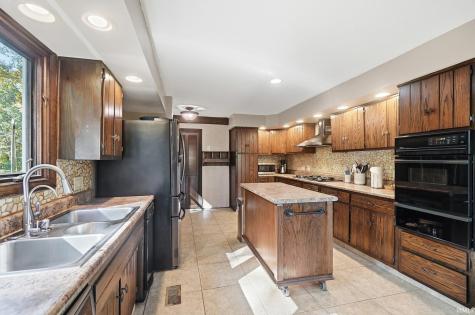 16946 Glacier Ridge Road Fort Wayne IN 46845