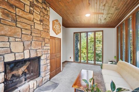16946 Glacier Ridge Road Fort Wayne IN 46845