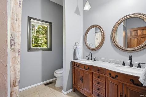 16946 Glacier Ridge Road Fort Wayne IN 46845