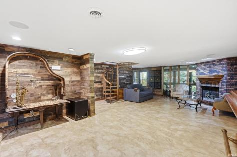 16946 Glacier Ridge Road Fort Wayne IN 46845