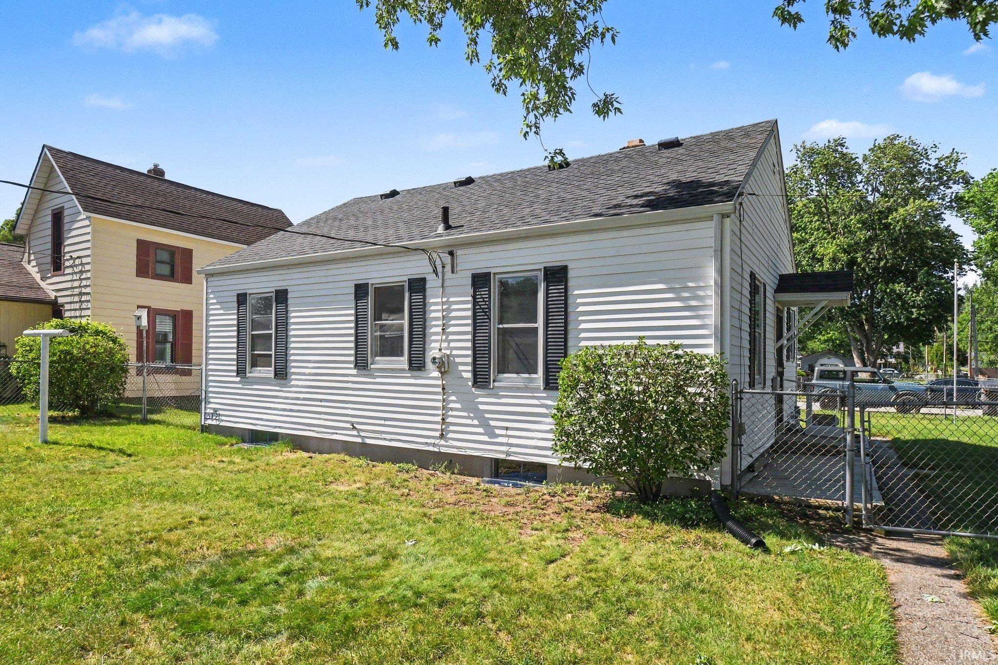 1021 Center Street Elkhart IN 46516
