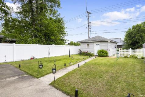1635 Longley Avenue South Bend IN 46628