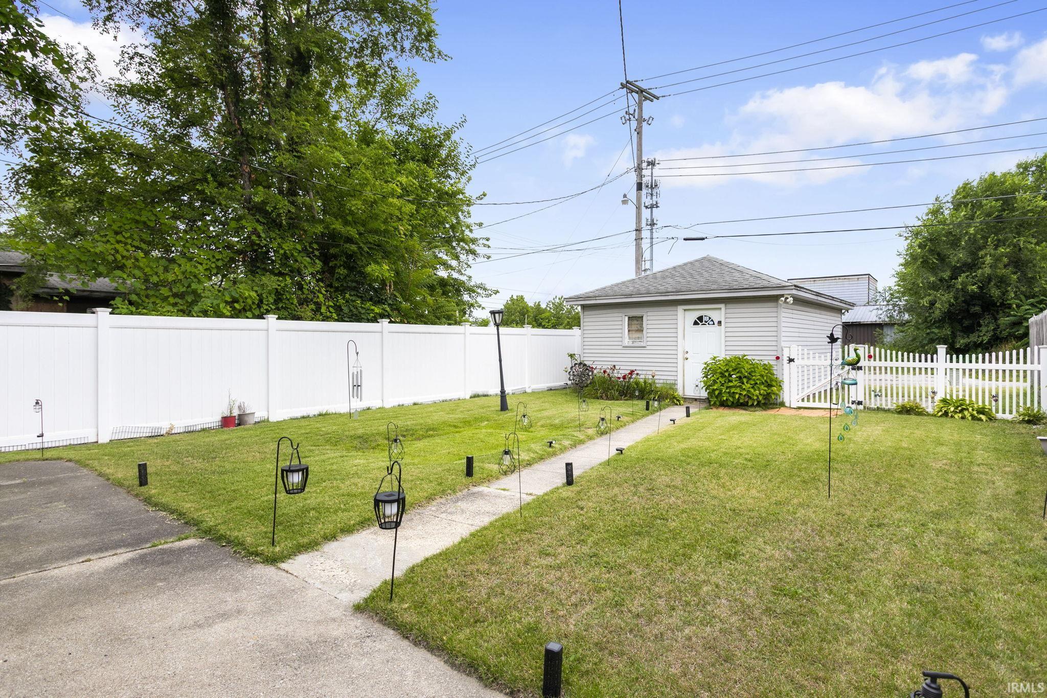 1635 Longley Avenue South Bend IN 46628