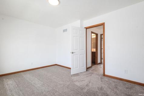 1563 E Edgar East Avenue Mishawaka IN 46545