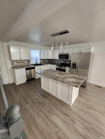 1324 E Illinois Street Evansville IN 47711