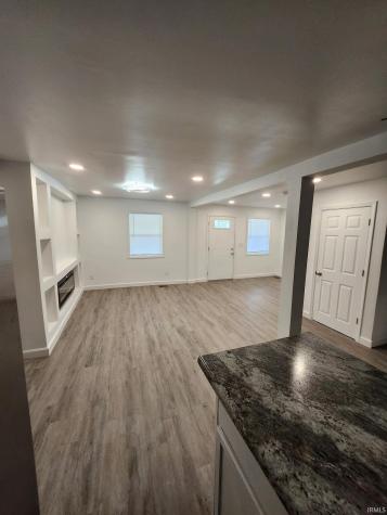1324 E Illinois Street Evansville IN 47711