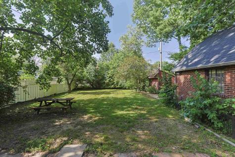 1315 Sunnymede Avenue South Bend IN 46615
