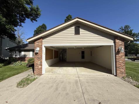 627 Bosuns Drive Fort Wayne IN 46819