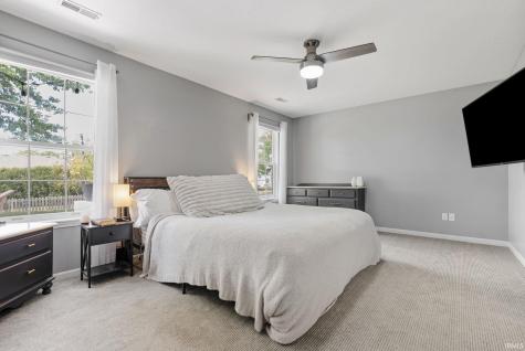 8827 Goshawk Lane Fort Wayne IN 46825