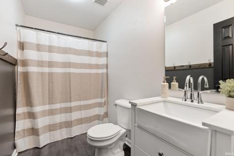8827 Goshawk Lane Fort Wayne IN 46825