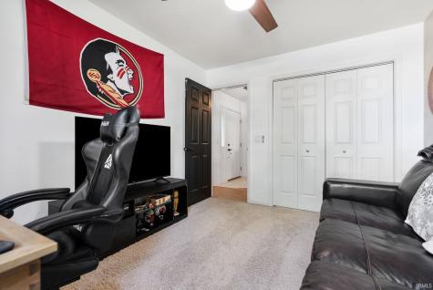 8827 Goshawk Lane Fort Wayne IN 46825