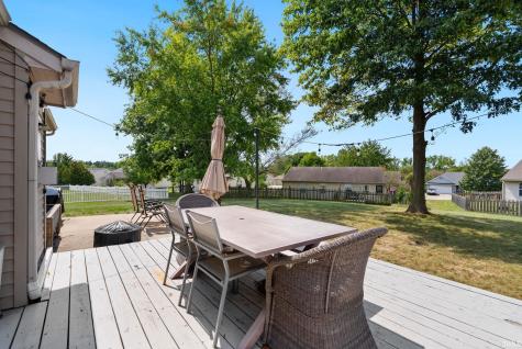 8827 Goshawk Lane Fort Wayne IN 46825