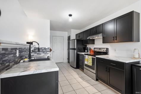 8827 Goshawk Lane Fort Wayne IN 46825