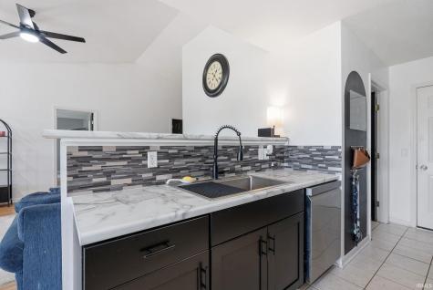 8827 Goshawk Lane Fort Wayne IN 46825