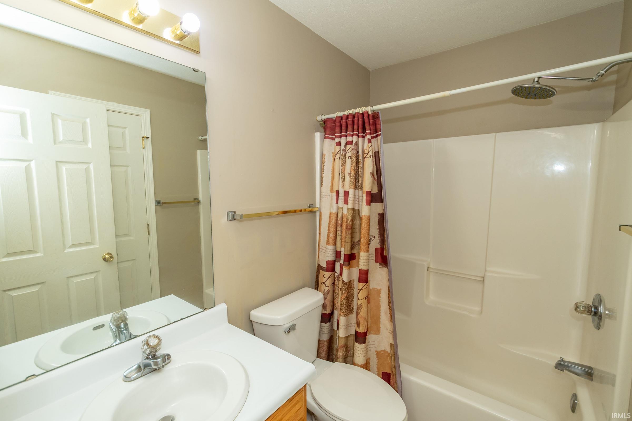 3208 Sand Wood Drive South Bend IN 46628