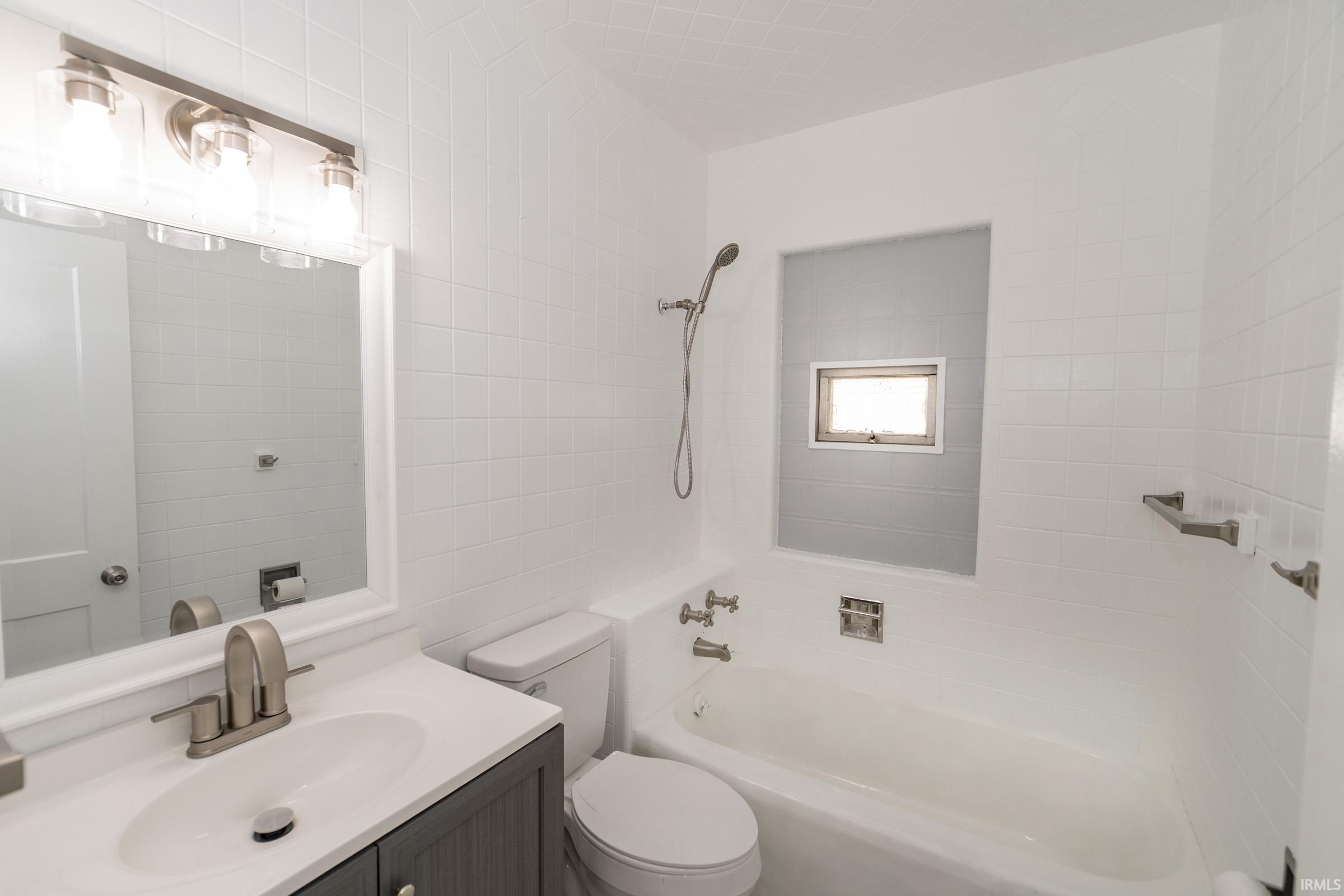 1322 Johnson Street South Bend IN 46628