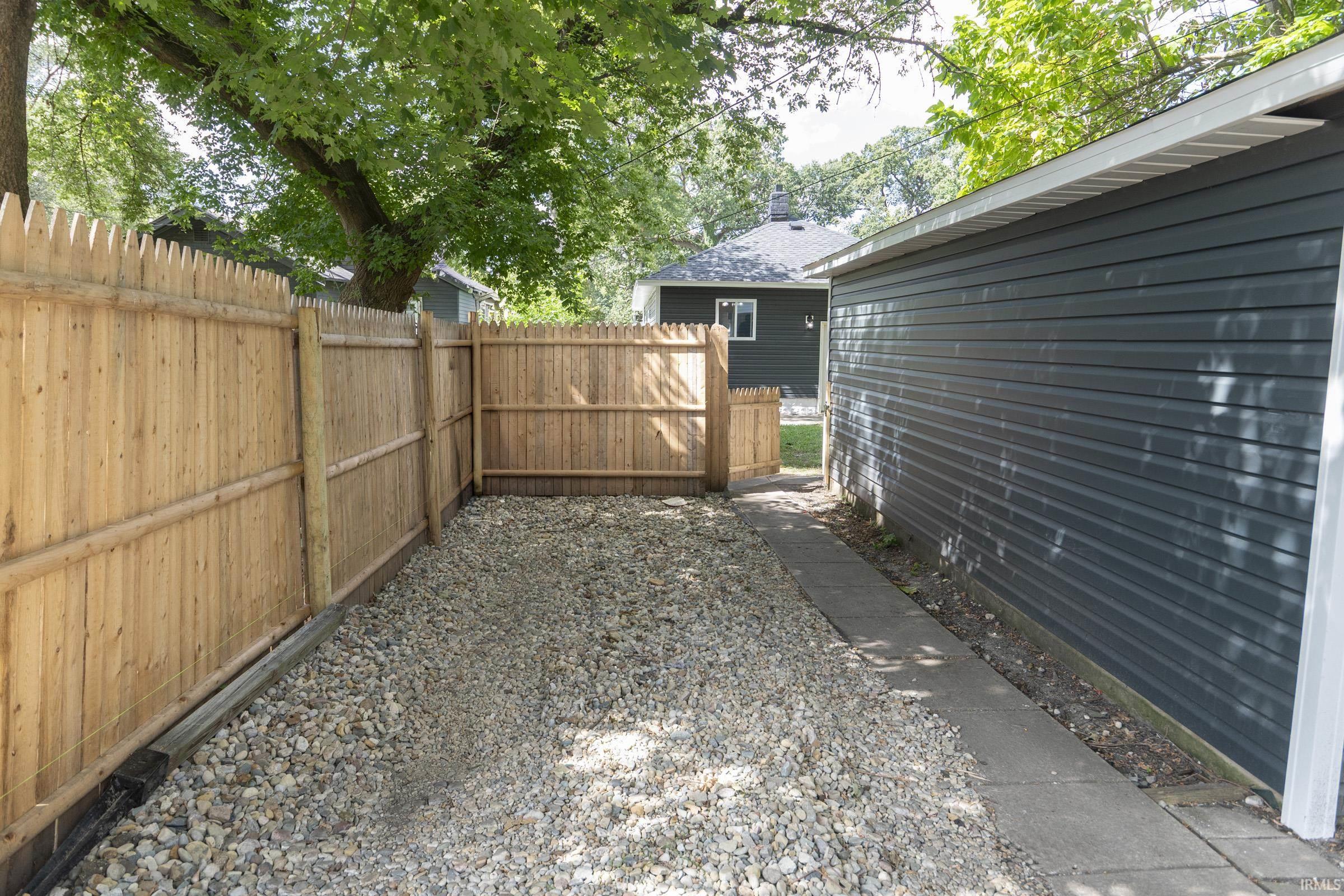 1322 Johnson Street South Bend IN 46628