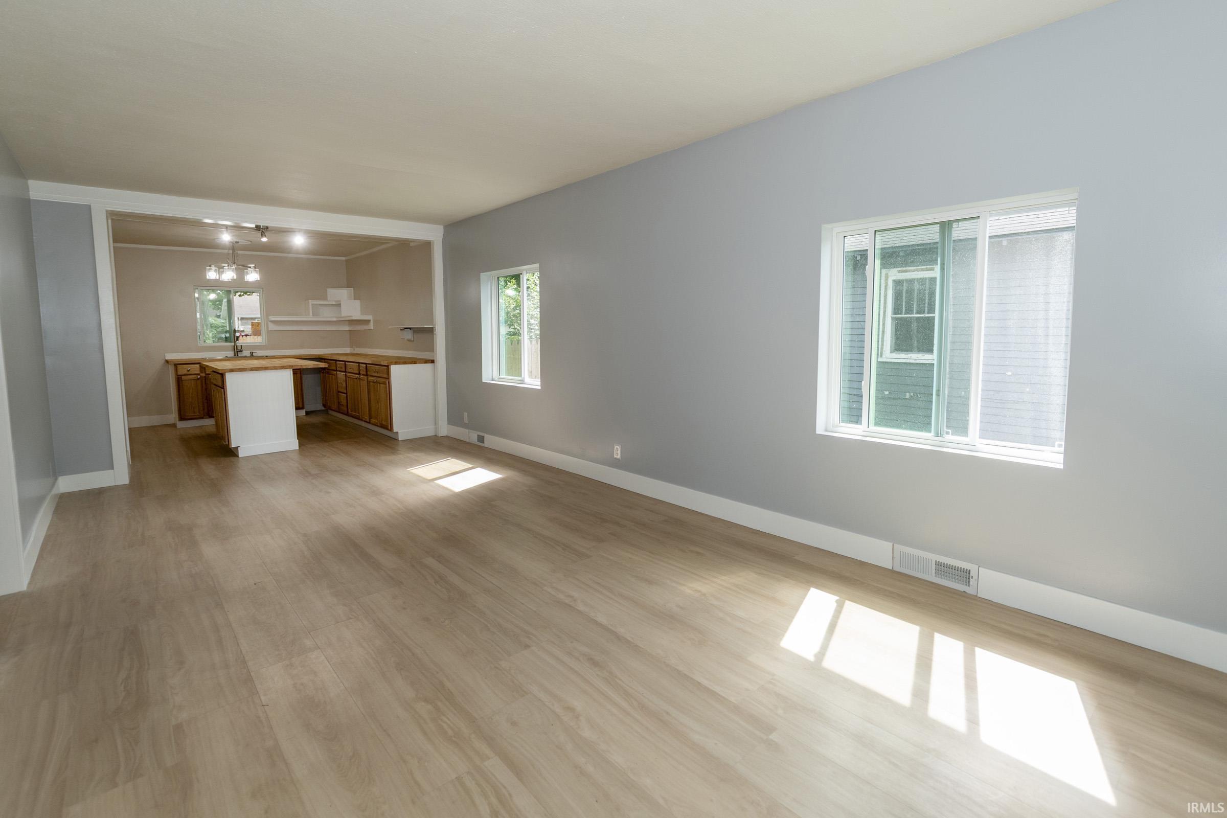 1322 Johnson Street South Bend IN 46628